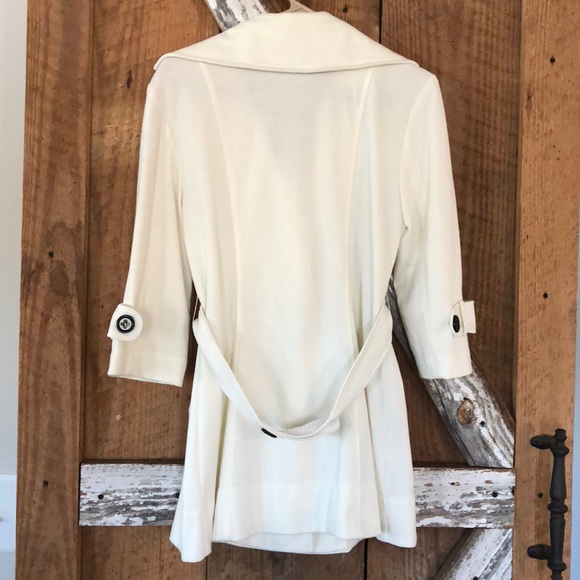 Cream Jacket - Picture 3 of 4